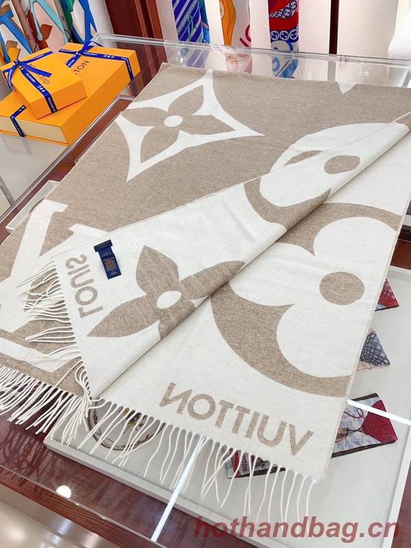 Louis Vuitton Scarf LVC00397