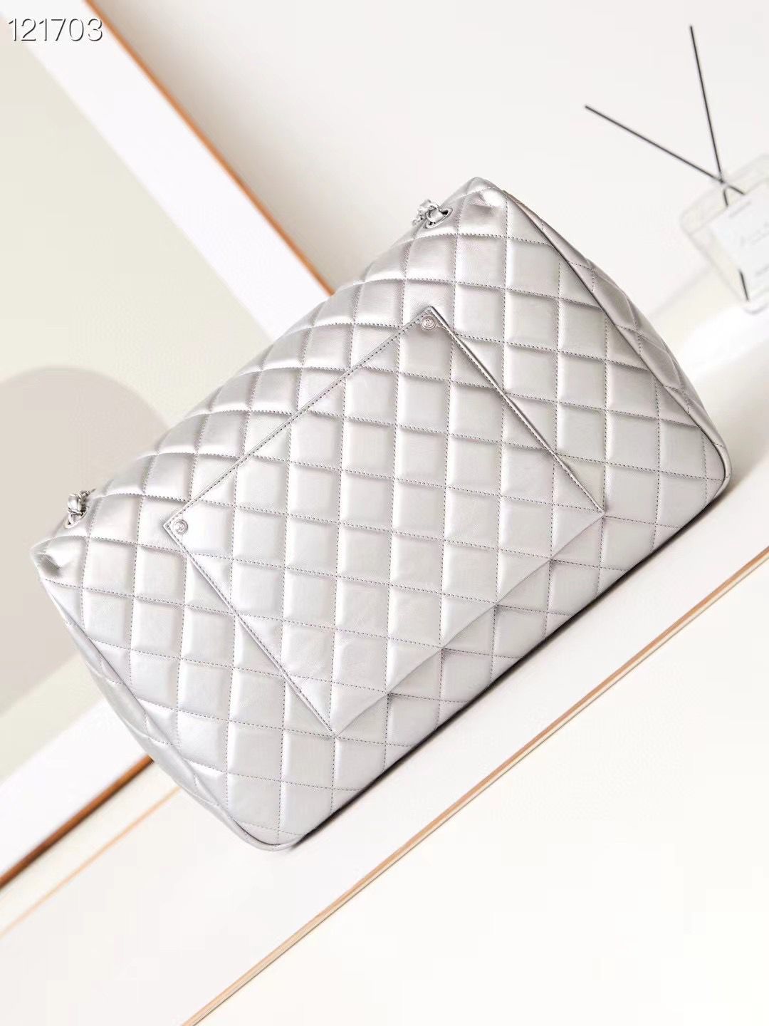 Chanel LARGE 2.55 HANDBAG AS4661 Silver Chanel LARGE 2.55 HANDBAG AS4661 Silver
