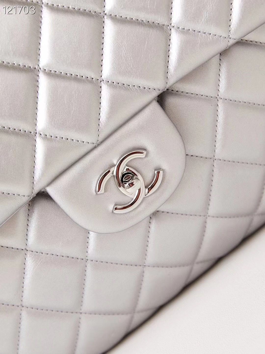 Chanel LARGE 2.55 HANDBAG AS4661 Silver Chanel LARGE 2.55 HANDBAG AS4661 Silver