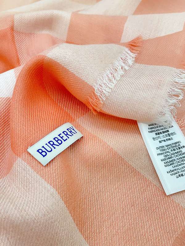 Burberry Scarf BBC00195 Burberry Scarf BBC00195