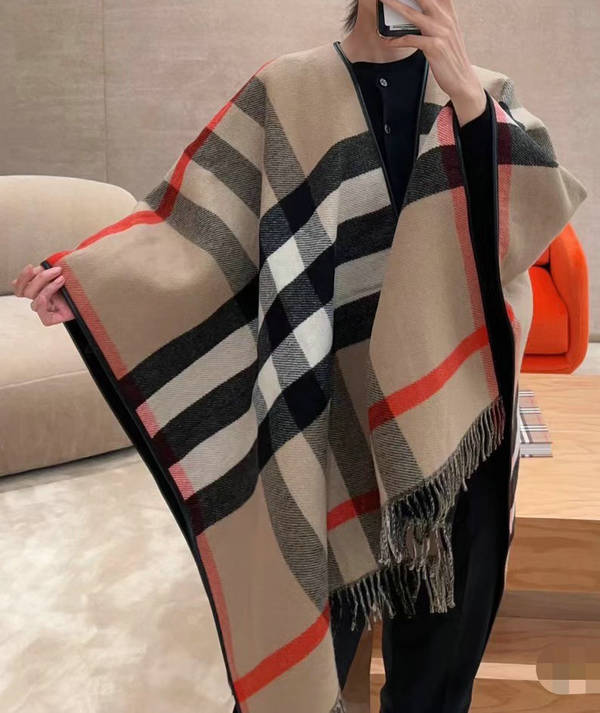Burberry Cloak BBC00207 Burberry Cloak BBC00207