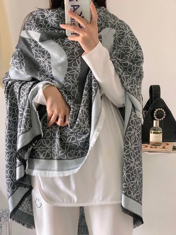 Loewe Scarf LOC00067 Loewe Scarf LOC00067