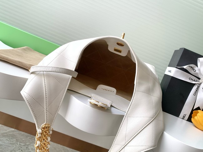 Chanel HOBO HANDBAG AS5425 white