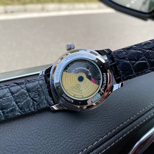 Omega Watch OMW00833-1