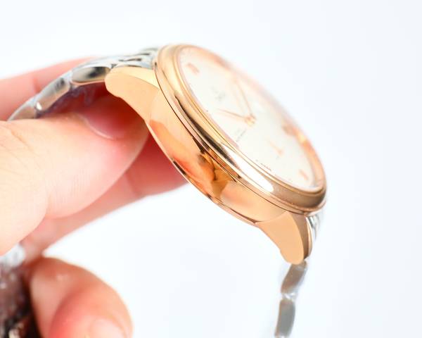 Omega Watch OMW00864-1