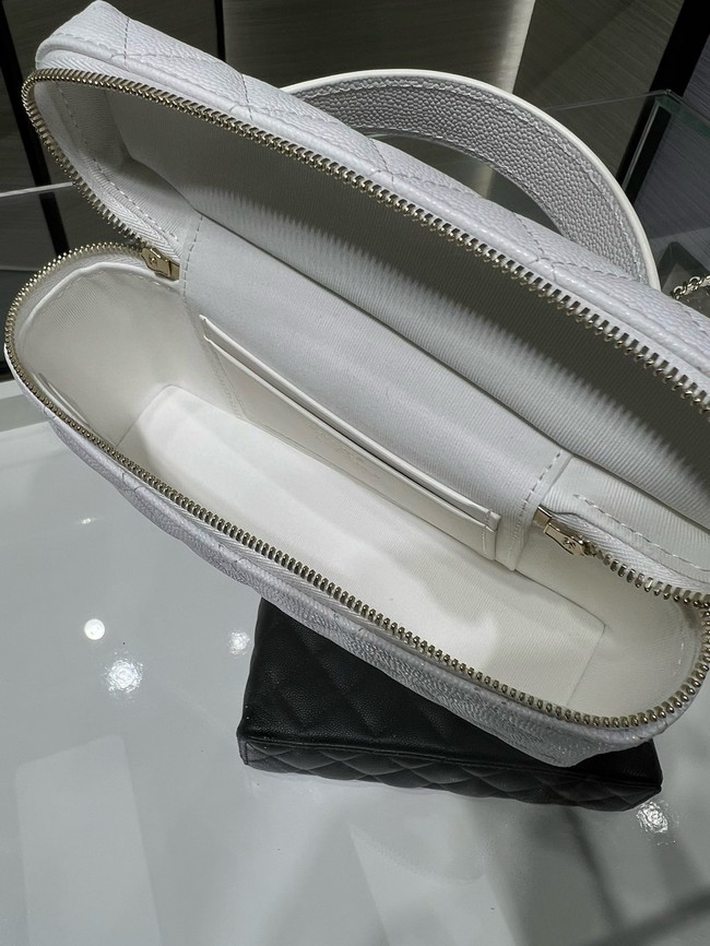 Chanel CLUTCH WITH CHAIN AP4385 white