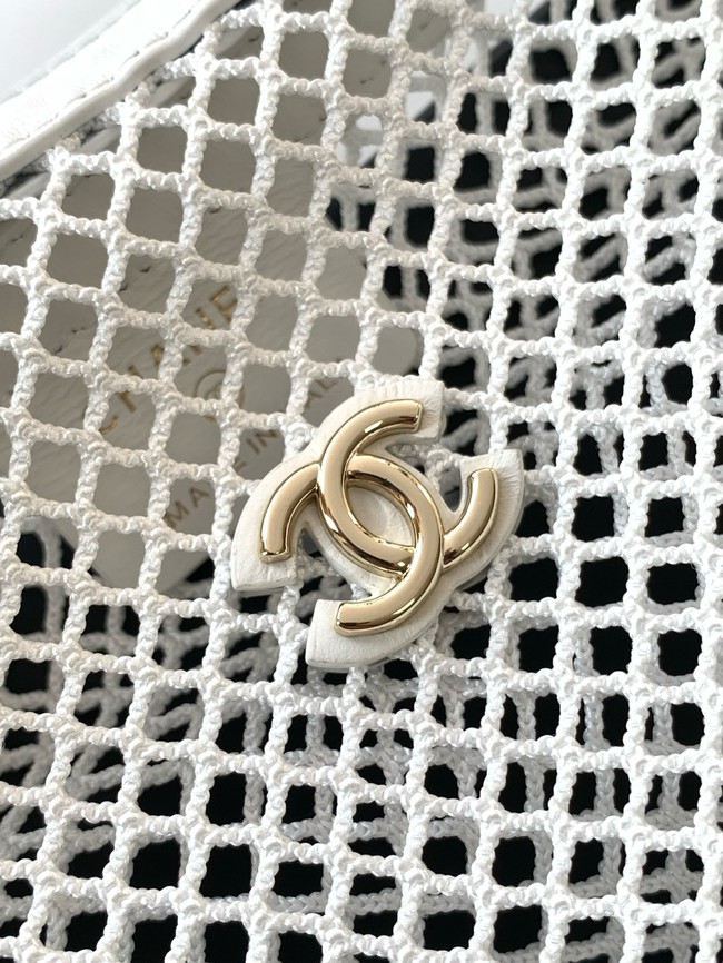Chanel Chain handbag AP4575 white
