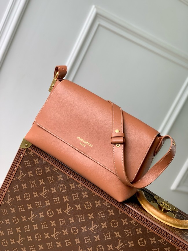 Louis Vuitton Low Key Messenger M13148 Cognac