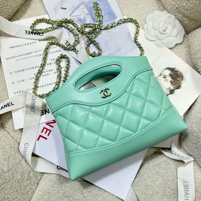 Chanel CLUTCH WITH CHAIN AP3656 light green