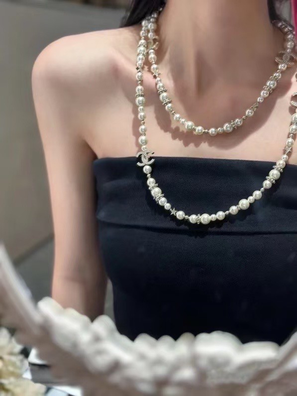 Chanel necklace CE16627