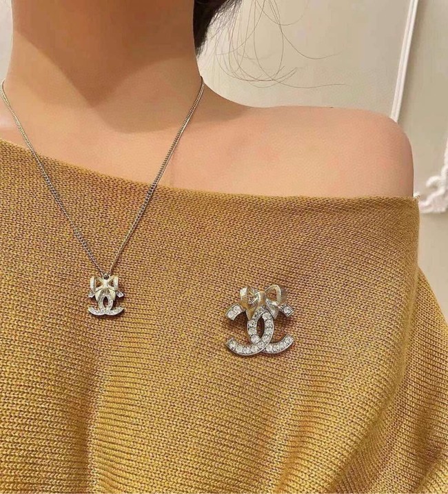 Chanel brooch CE16752