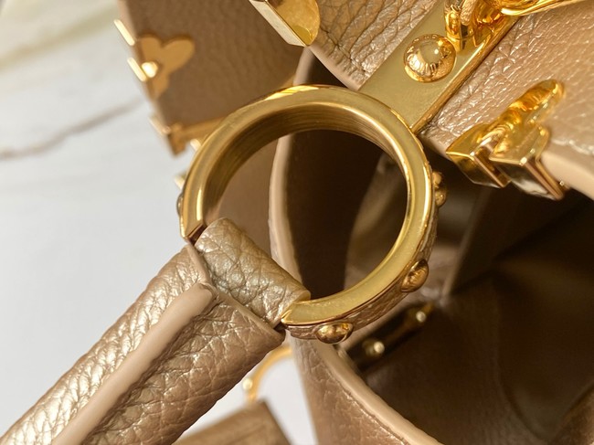Louis Vuitton Capucines MM M23331 Gold