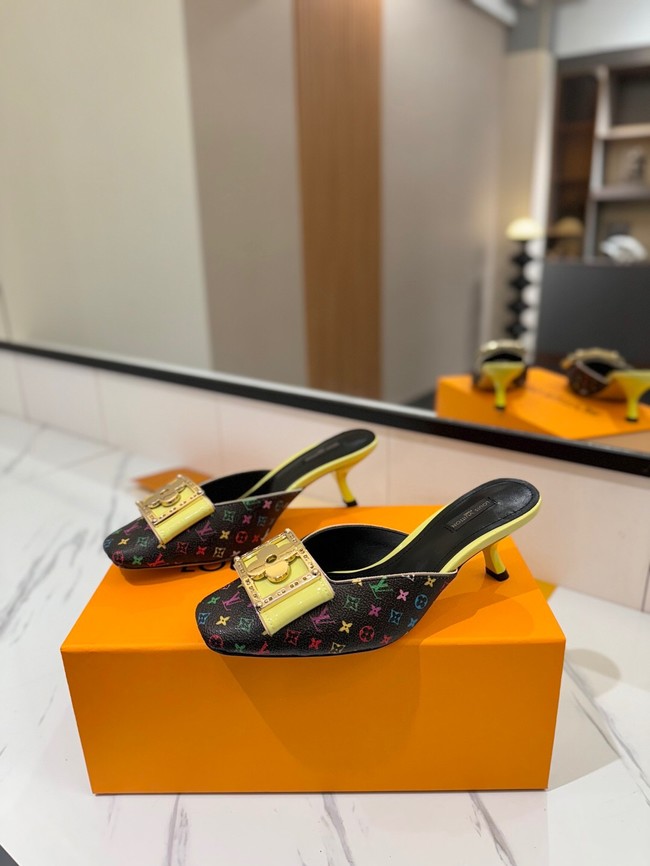Louis Vuitton Slippers 45001-3