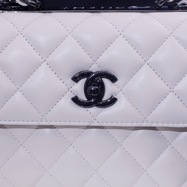 CHANEL mini Flap Bag With Top Handle 4654-1