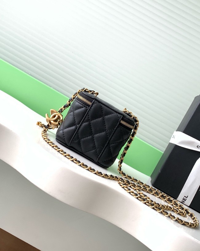 CHANEL Lambskin Small Vanity with Chain AP3941 black