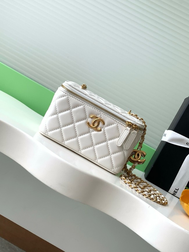 CHANEL Lambskin Vanity with Chain AP3940 white