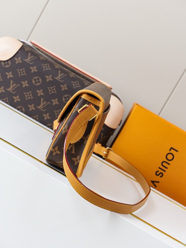 Louis Vuitton Monogram Canvas M42248 brown