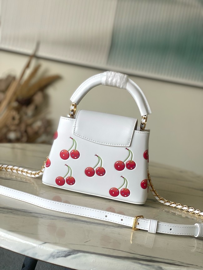 Louis Vuitton Capucines Mini M13251 white
