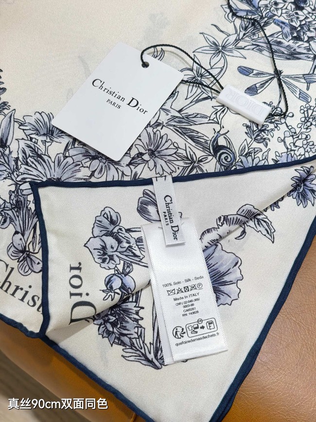 Dior Star 70 Square Scarf KY070