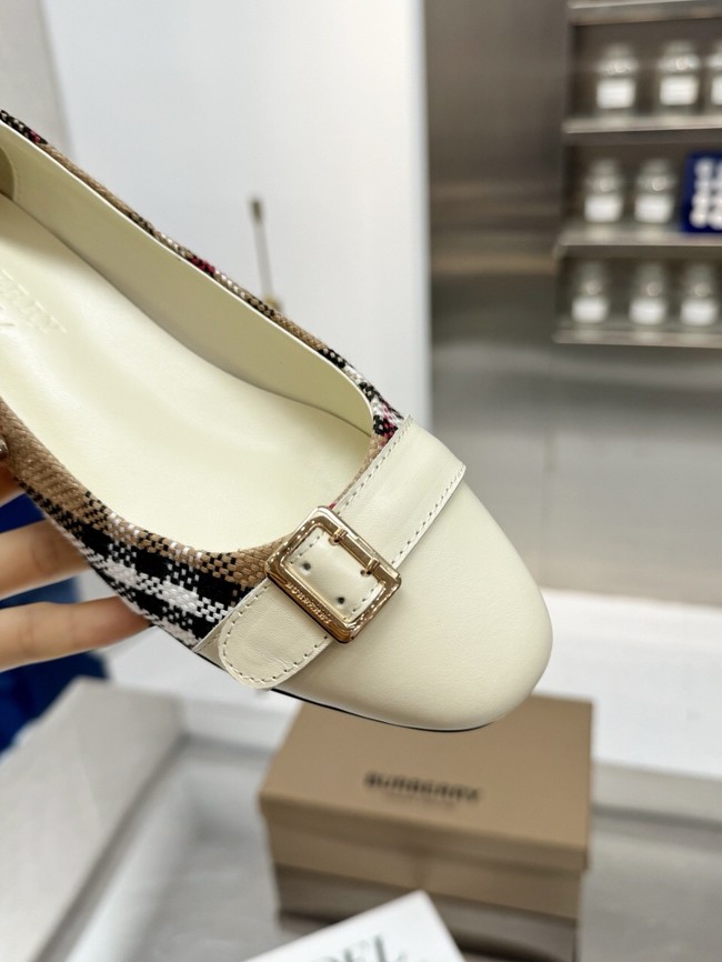 BurBerry Shoes 45068-1