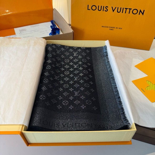 Louis Vuitton Monogram Classic Shawl M97743-1