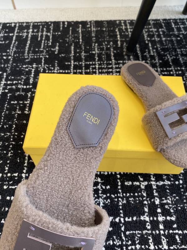 Fendi Shoes FDS00129