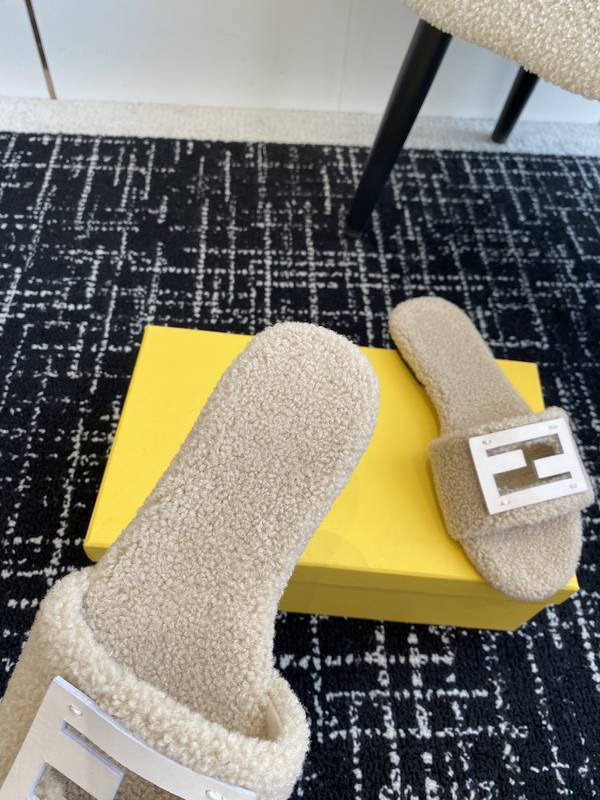 Fendi Shoes FDS00130