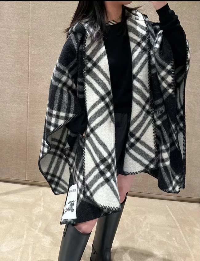 Burberry Cashmere cape 06399