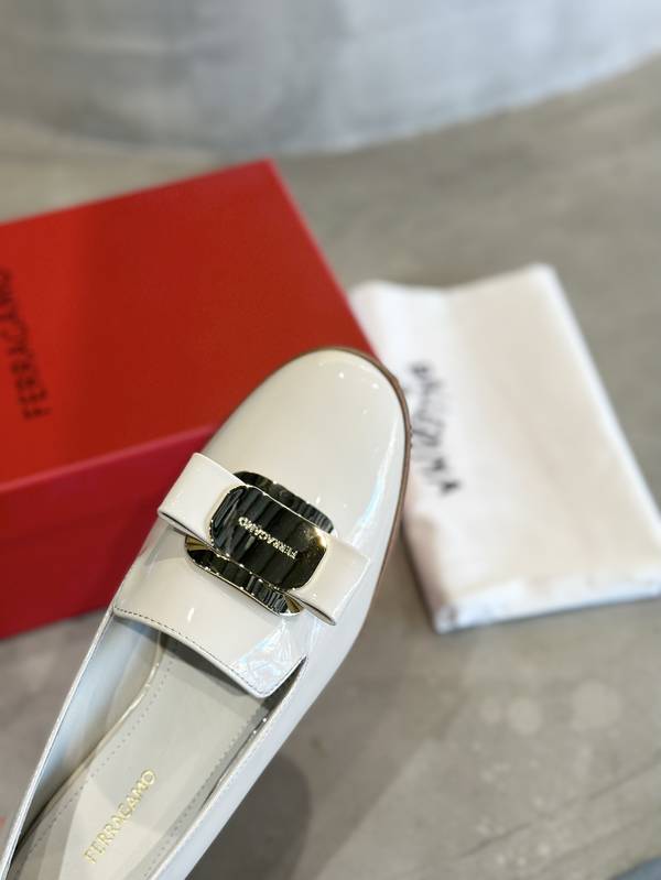 Ferragamo Shoes FMS00091