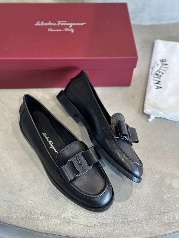 Ferragamo Shoes FMS00096