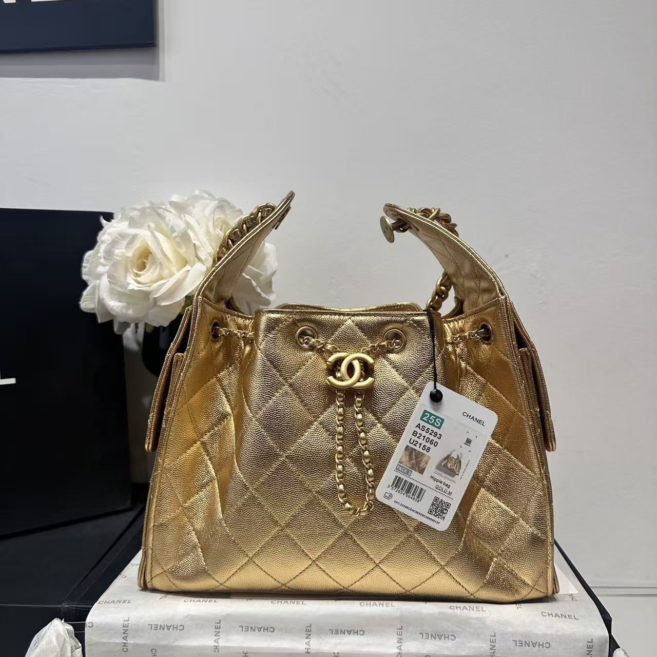 CHANEL 25 SMALL HANDBAG AS5293 New Gold
