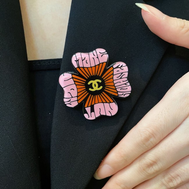 Chanel brooch CE81775
