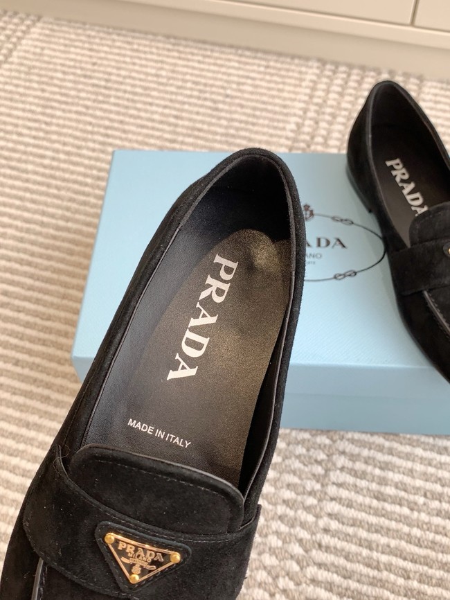 Prada leather loafers 87199-4