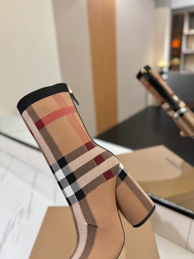 BurBerry Ankle Boot 87216-2