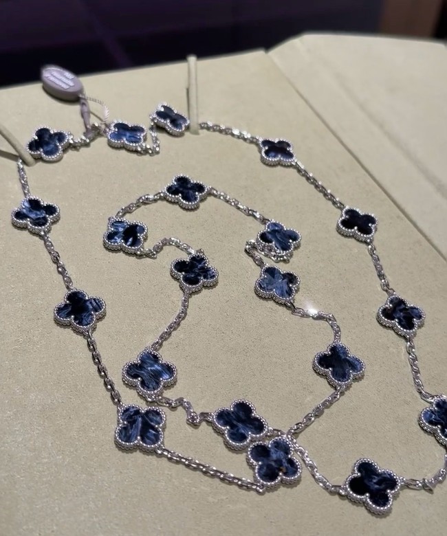 Van Cleef & Arpels necklace CE81807