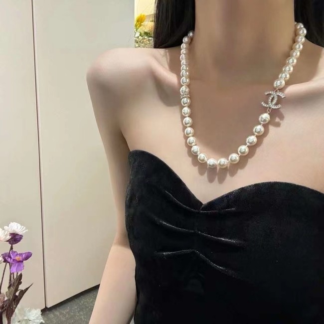 Chanel necklace CE81820