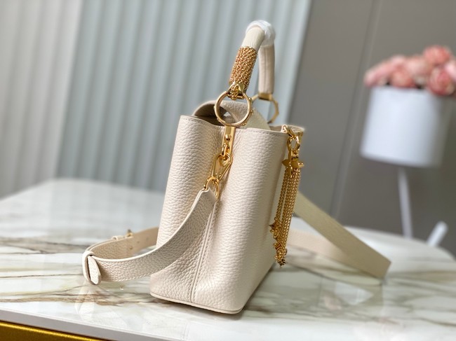 Louis Vuitton Capucines BB M26531 Cream