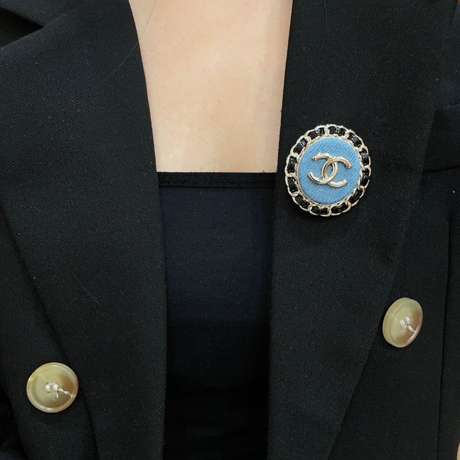 Chanel brooch CE81978