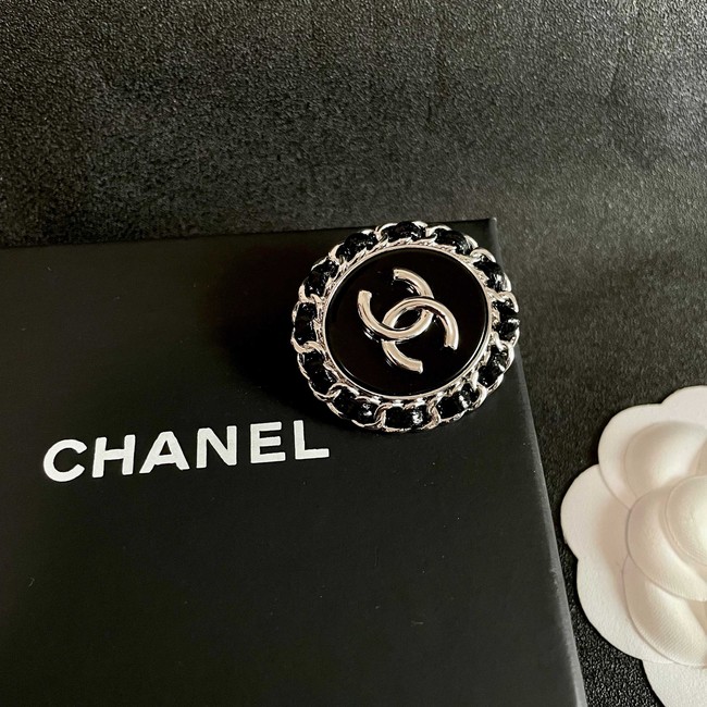 Chanel brooch CE81979
