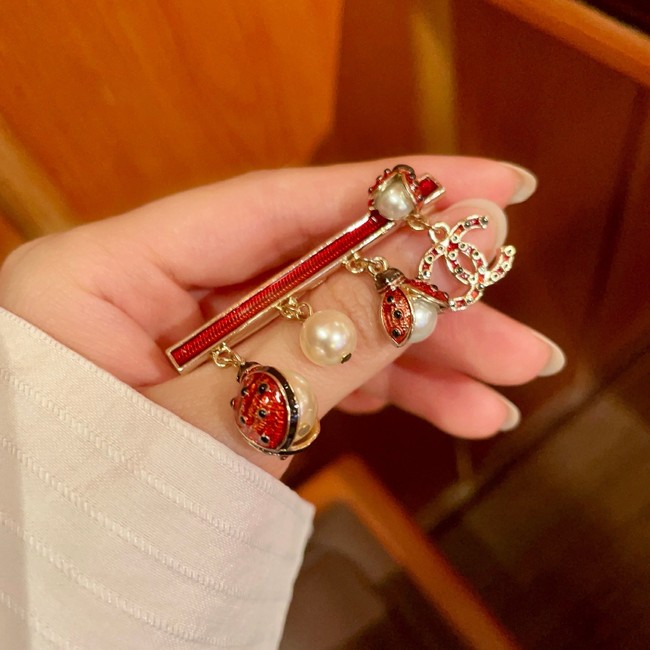 Chanel brooch CE81981