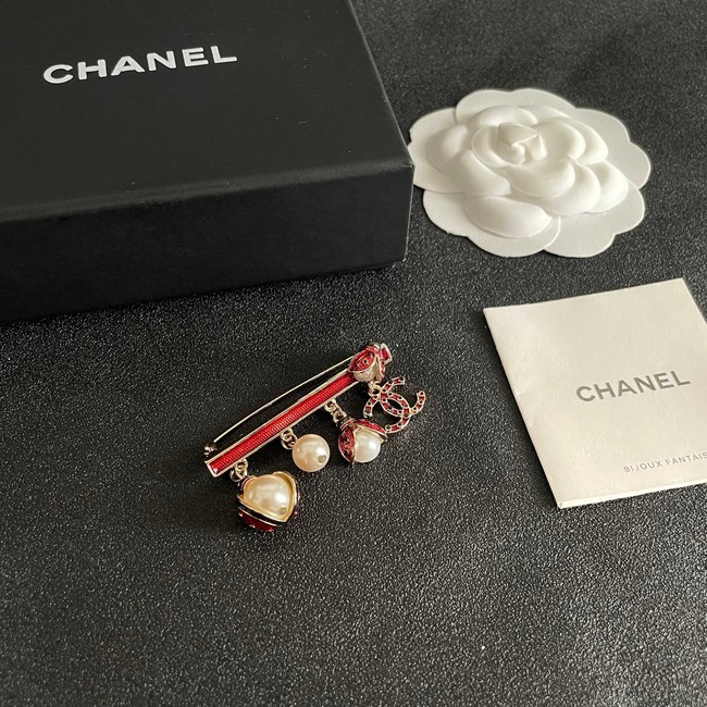 Chanel brooch CE81981