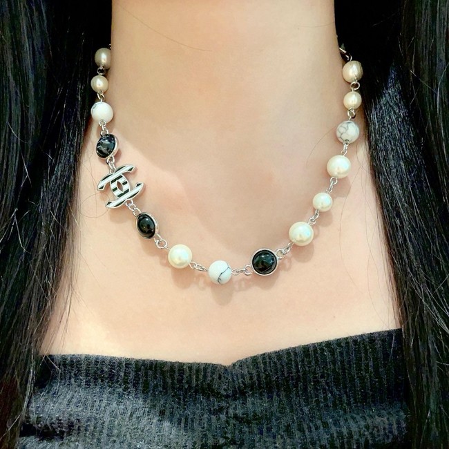 Chanel necklace CE82006