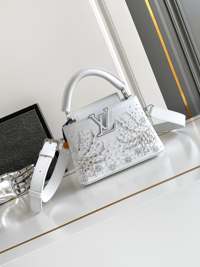 Louis Vuitton Capucines MINI M12977 white