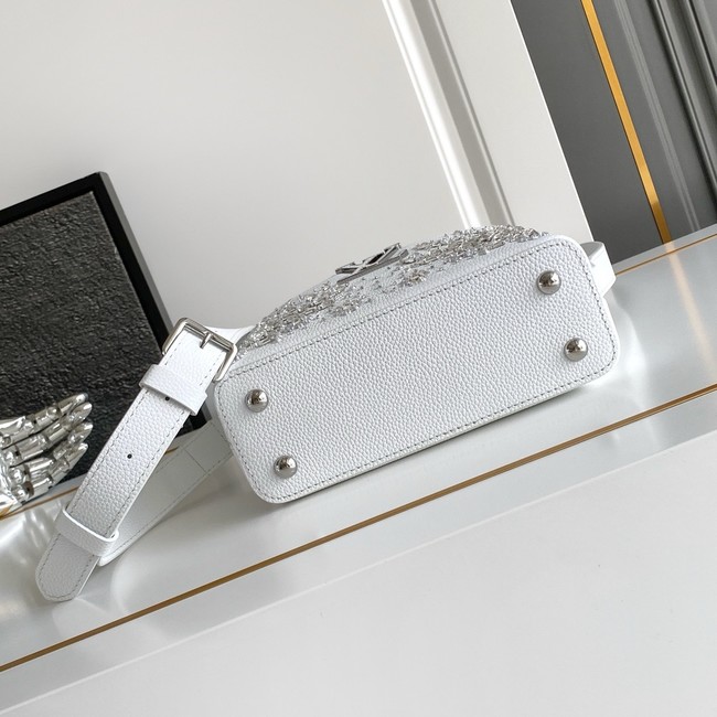 Louis Vuitton Capucines MINI M12977 white