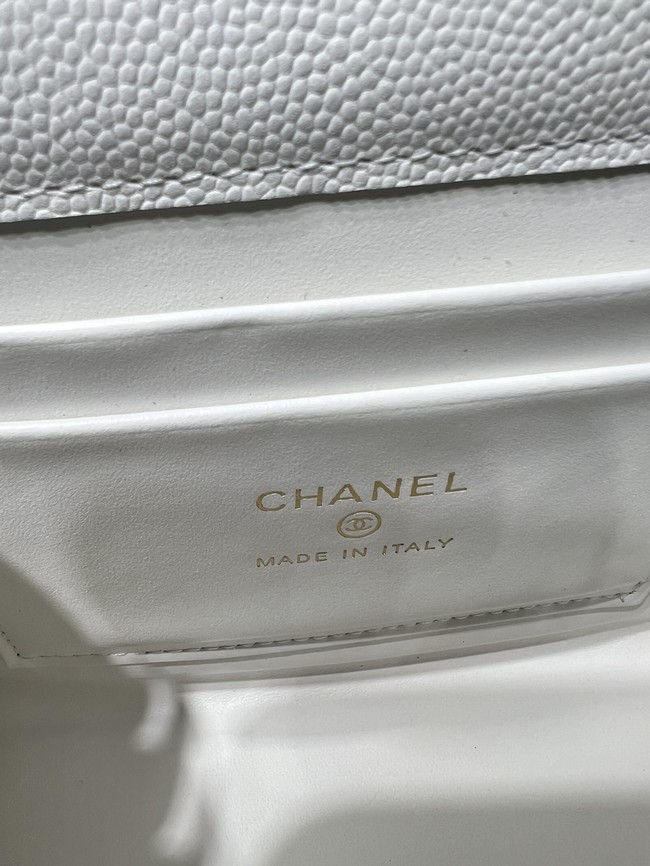 CHANEL CLUTCH WITH CHAIN AP3237 white