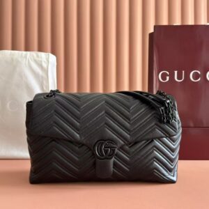 GG Marmont Medium Shoulder Bag